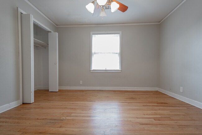Building Photo - REDUCED!