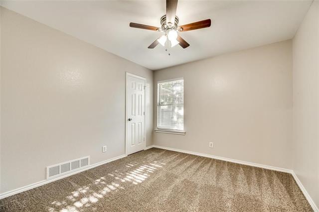 Building Photo - 6108 Paradise Dr