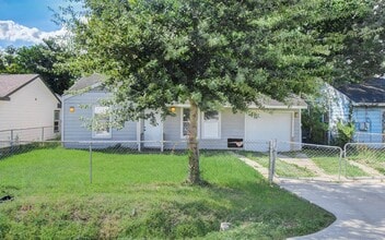 Building Photo - 6830 New York St