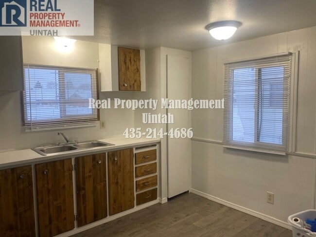 Building Photo - 2 Bed 1 Bath Trailer Home WITH A $300 OFF FIRST MONTH'S RENT WHEN YOU SIGN A 12 MONTH LEASE WITH ...