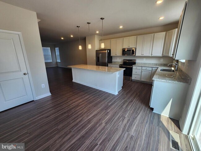 Building Photo - 152 Telluride Wy