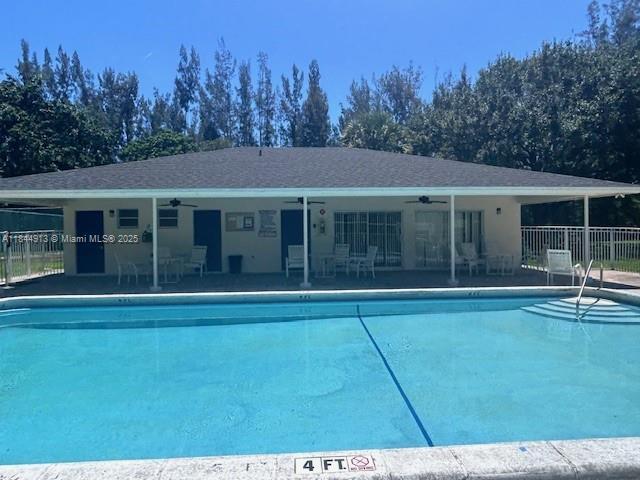 Building Photo - 5090 SW 64th Ave