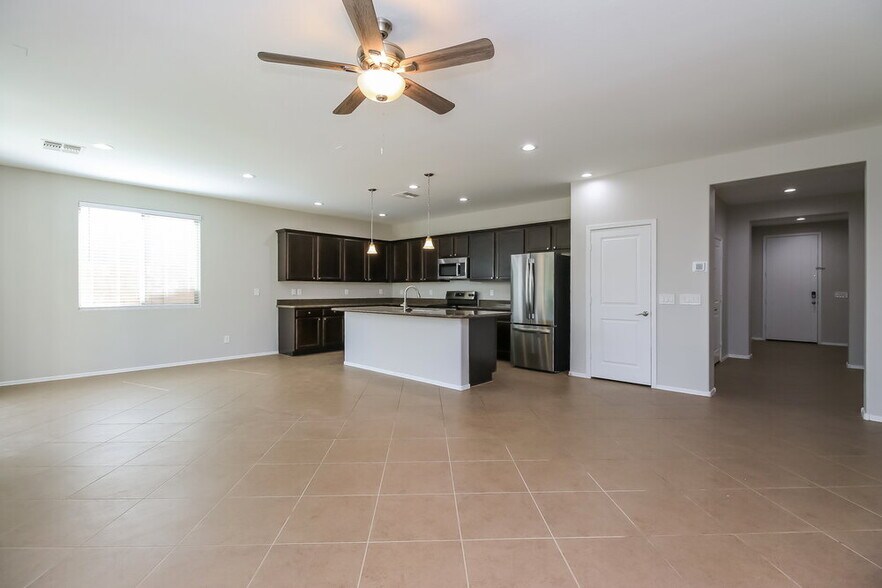 Building Photo - 22479 E Desert Spoon Dr