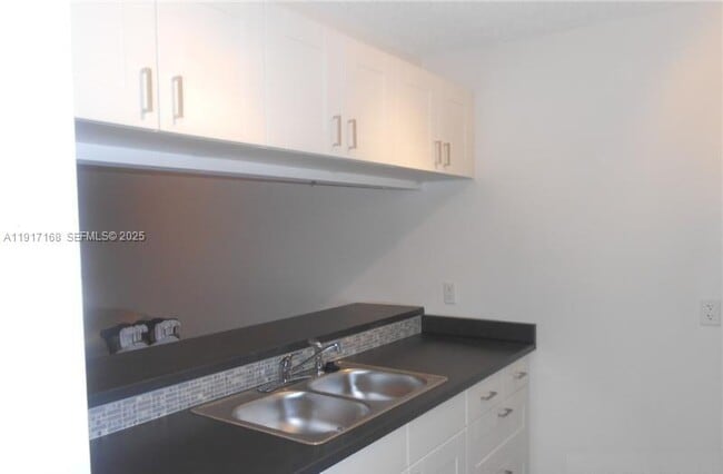 Building Photo - 8540 N Sherman Cir