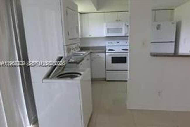 Building Photo - 2021 NW 59th Terrace