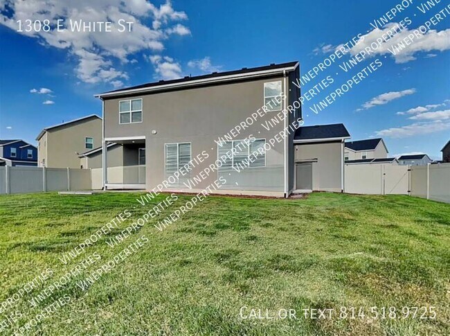 Building Photo - 1308 E White St