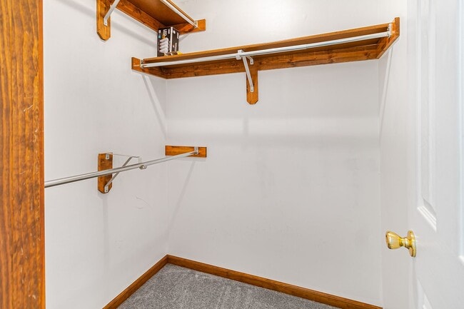 Building Photo - 3 Bedroom 2 Bath in Warrensburg