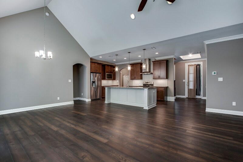 Building Photo - 318 Chatuga Ln