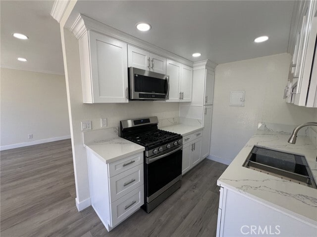 Building Photo - 12545 Cuesta Dr