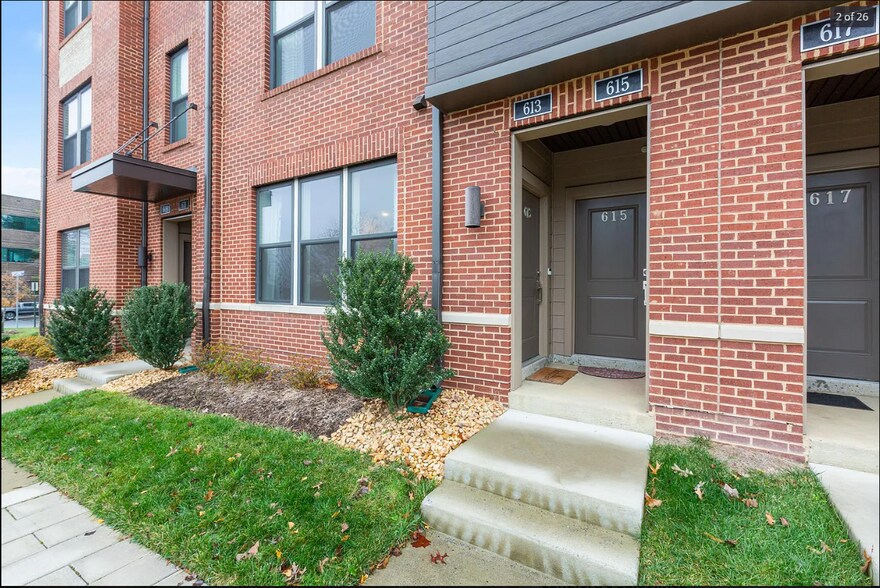 Building Photo - 613 Herndon Pky