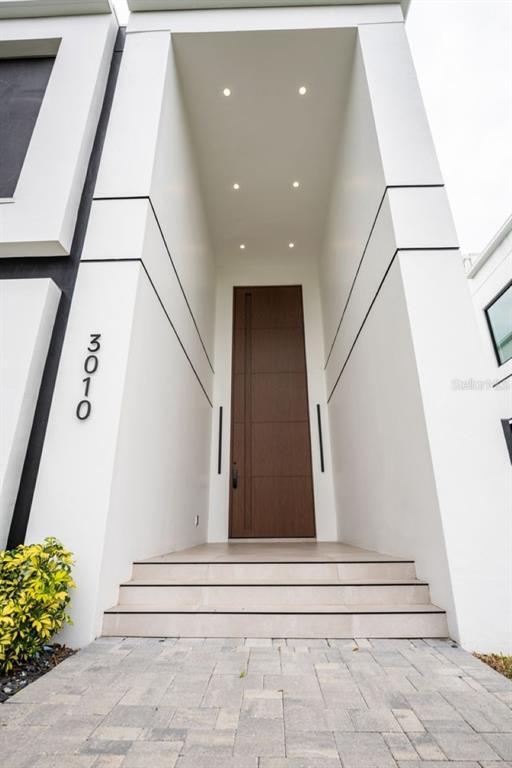 Building Photo - 3010 W Trilby Ave