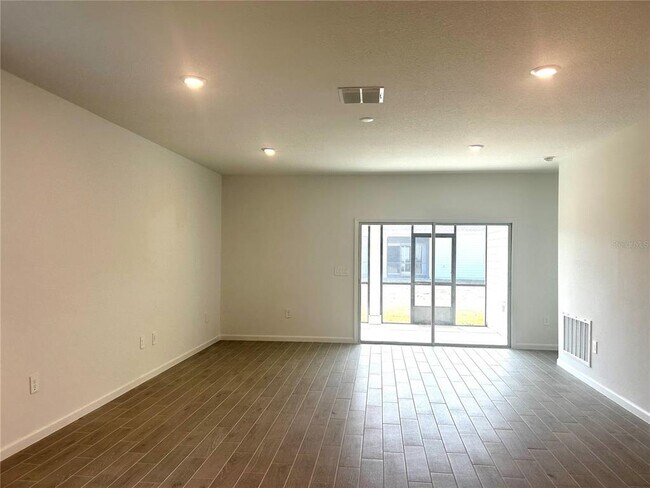 Building Photo - 6637 SW 89th Loop