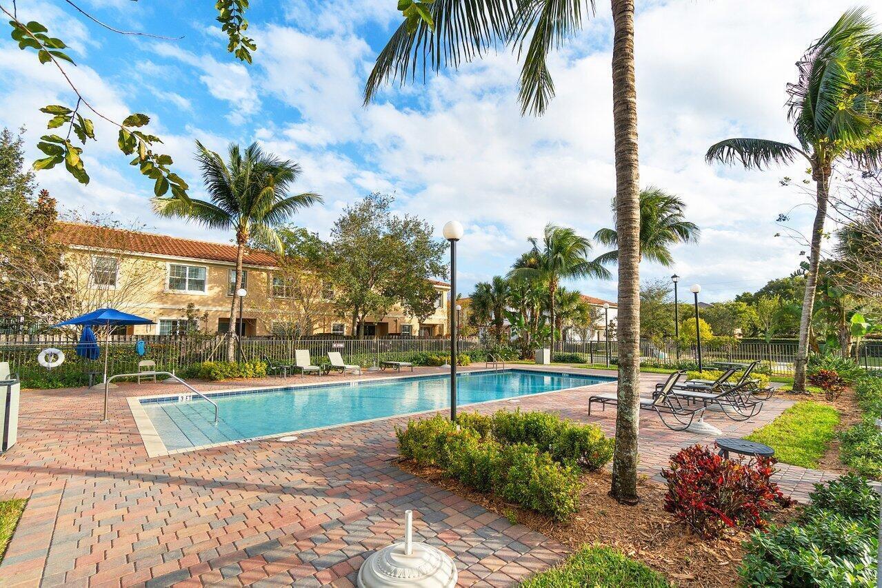 Building Photo - 5288 Ashley River Rd