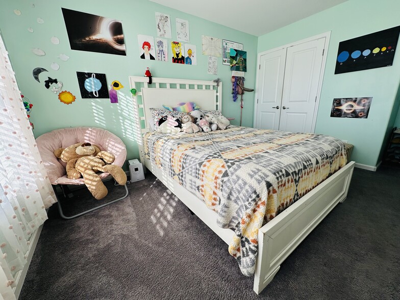 Building Photo - 226 Willow Point Cir