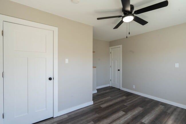 Building Photo - 306 Martin St