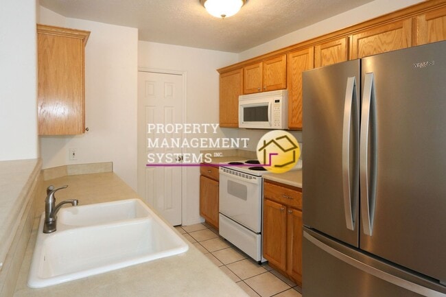 Building Photo - 10505