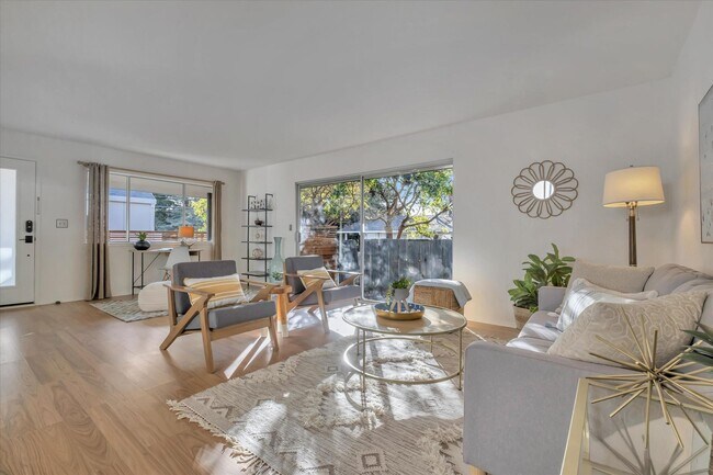 Building Photo - 103-119 Darlington Lane