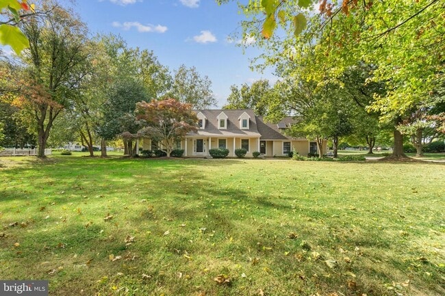 Building Photo - 2906 Cox Neck Rd E