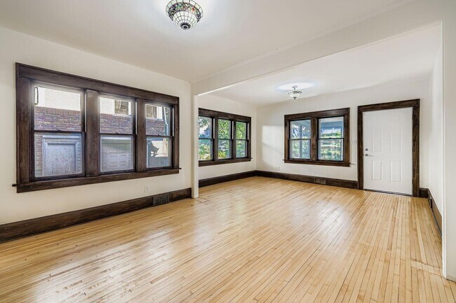 Building Photo - 1683 Minnehaha Ave E