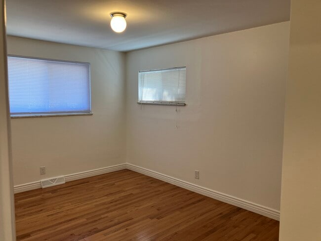 Building Photo - 6531 S Albion Way