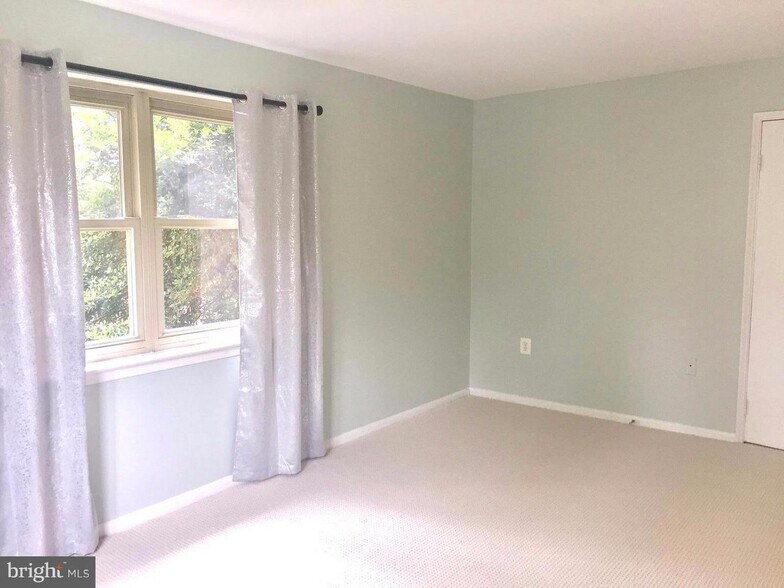 Building Photo - 401 N Beauregard St