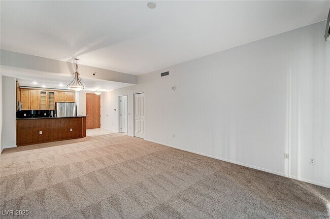 Building Photo - 8255 S Las Vegas Blvd