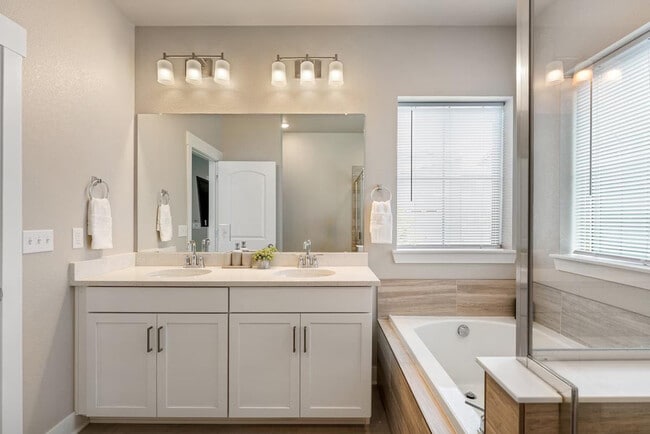 Building Photo - 9912 E 61st Ave