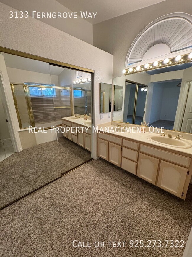 Building Photo - 3133 Ferngrove Way