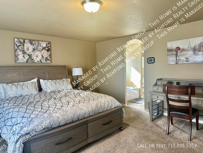 Building Photo - 3755 Reindeer Cir