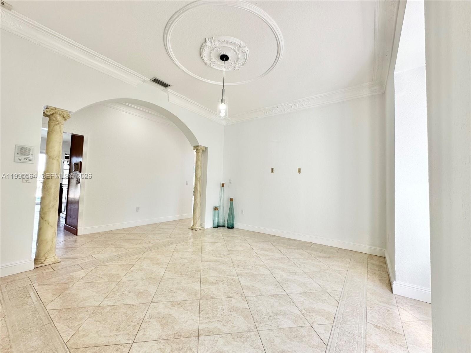 Building Photo - 5023 NW 94th Doral Pl