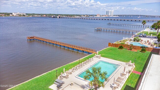 Building Photo - 144 S Halifax Ave