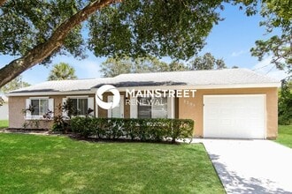 Building Photo - 3 Bedroom Pet-Friendly Home in Vero Beach, FL with Main Street Renewal