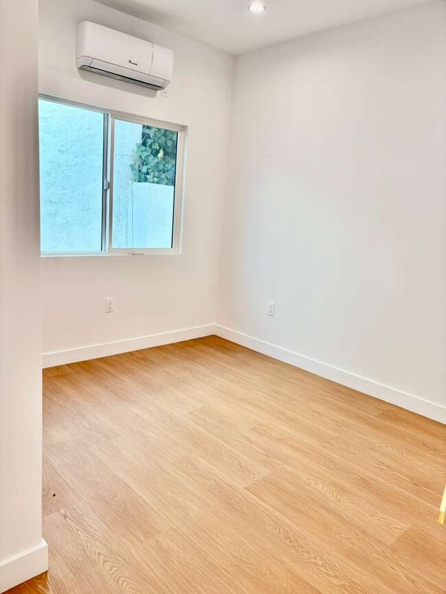 Building Photo - 10775 W Olympic Blvd