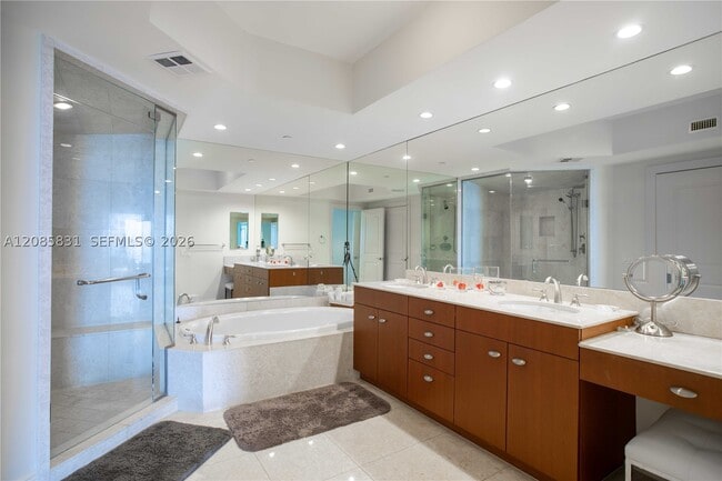 Building Photo - 6000 Island 2602 Is