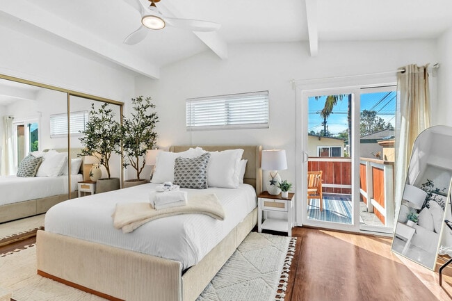 Building Photo - 4585 Saratoga Ave