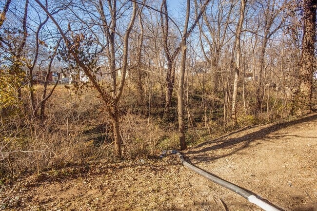 Building Photo - COMING SOON: Adorable 2-Bed Home with Bright Interiors in Independence!