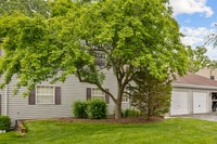 Building Photo - 27 N Victoria Ln