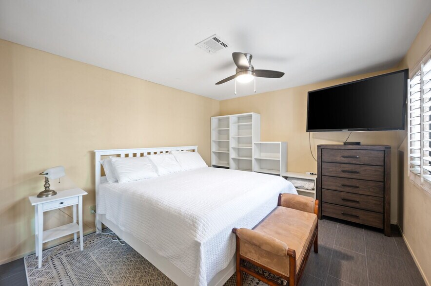 Building Photo - 78990 Bayside Ct