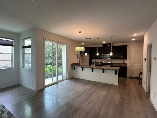 Building Photo - Beautiful two story in Natomas!