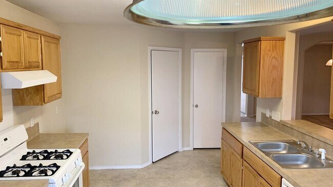 Building Photo - 3903 Ridge Canyon Rd