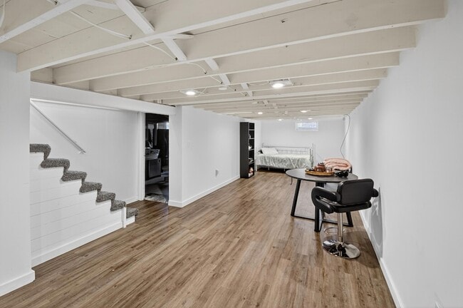 Building Photo - 3603 21st Ave
