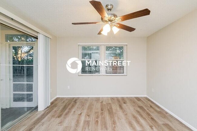 Building Photo - 3 Bedroom Pet-Friendly Home in clearwater, FL with Main Street Renewal