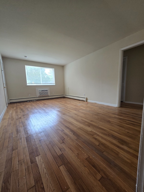 Building Photo - 3206 Ellwood Ave