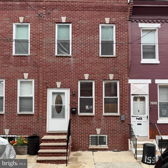 Building Photo - 1551 S Lambert St