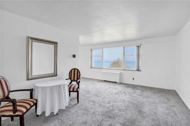 Building Photo - 11850 Edgewater Dr