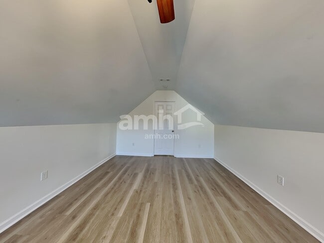 Building Photo - 300 Pemaquid Ct