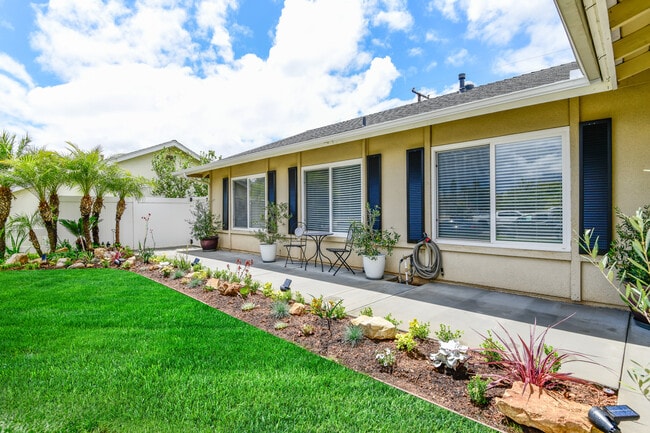 Building Photo - 901 Carlson Dr