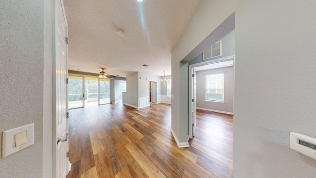 Building Photo - Spacious 2Bed/ 2Bath Condo With Office and 1-Car Garage - Bartram Park - Available NOW!