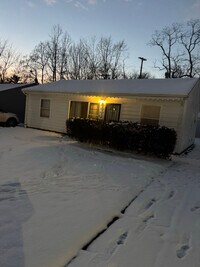 Building Photo - 4380 Wyatt Rd