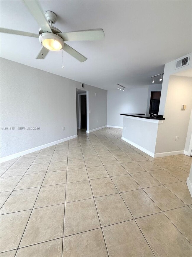 Building Photo - 12620 Vista Isles Dr